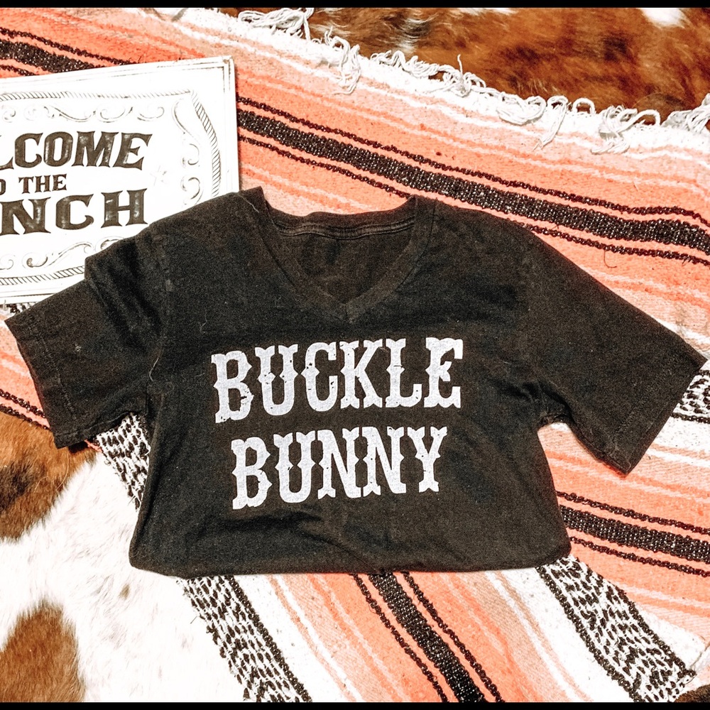 Buckle Bunny V Neck Tee